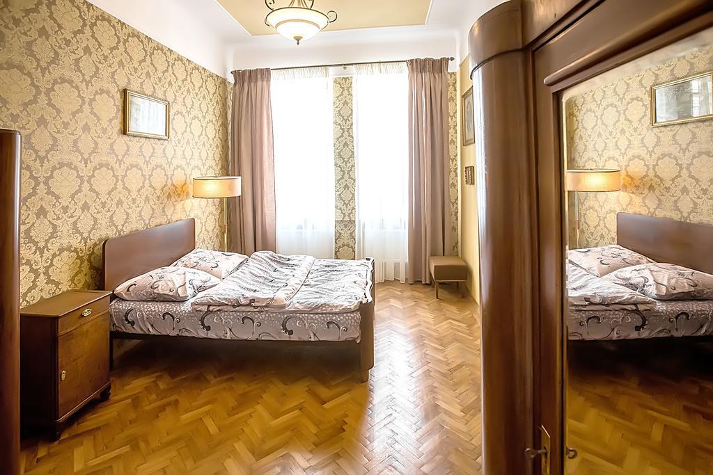 Gorgeous Apartments In Historical Center Of Lvov Exterior photo