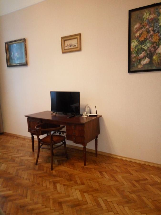 Gorgeous Apartments In Historical Center Of Lvov Exterior photo